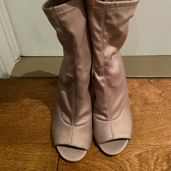 ALDO heel booties - Picture 3 of 6